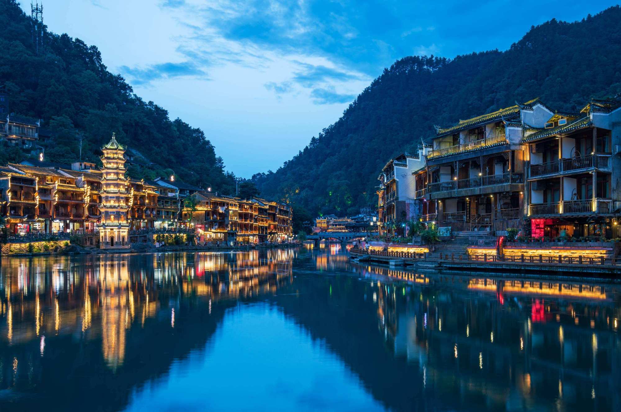 湘韵流长,湖湘新活力——湖南千年文化与现代交融的璀璨之地