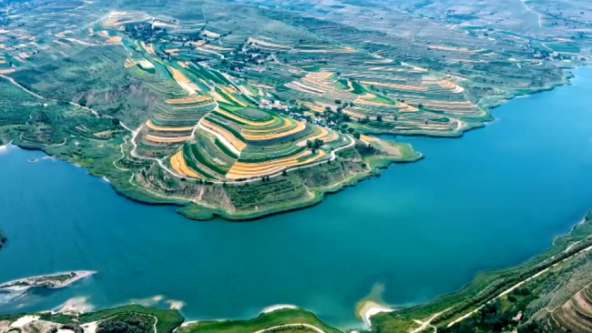 宁夏,黄河岸边翡翠女子,千年故事待品鉴